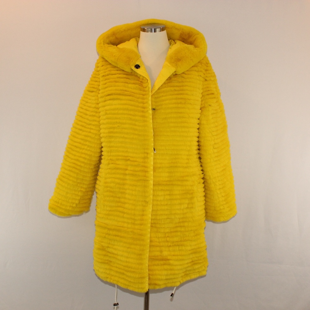 Visione Yellow Rabbit Reversible Jacket - image 1